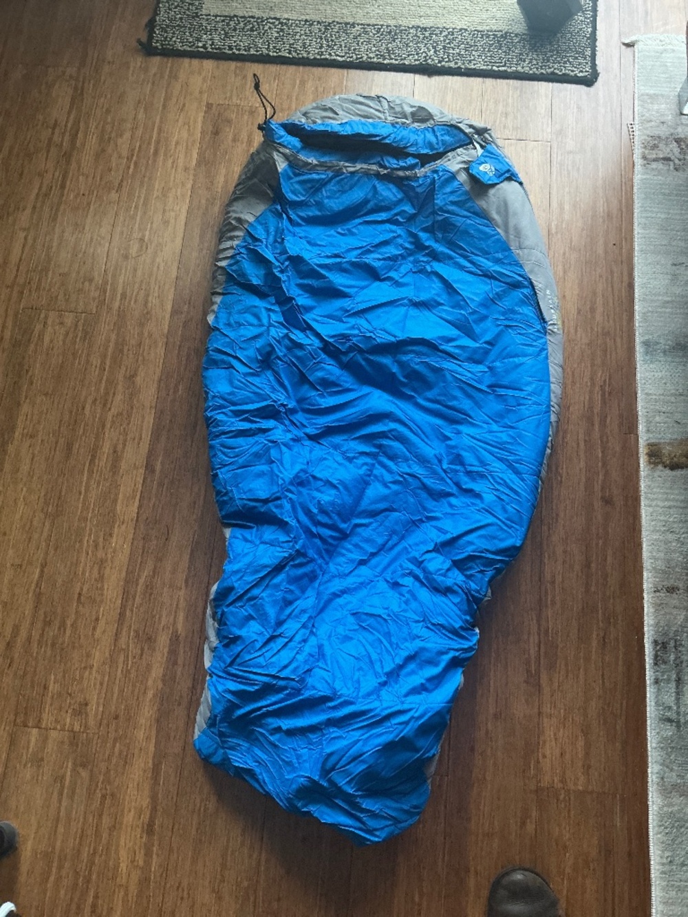 Mountain Hardwear Mountain Goat 20 Youth Sleeping Bag .